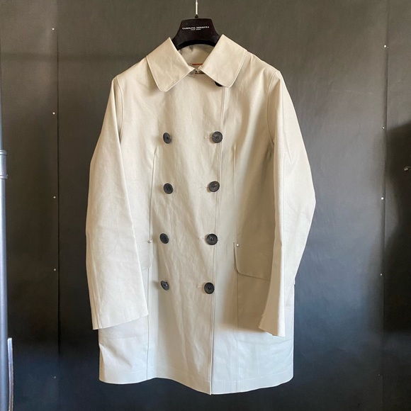 Hancock raincoat - Picture 2 of 12